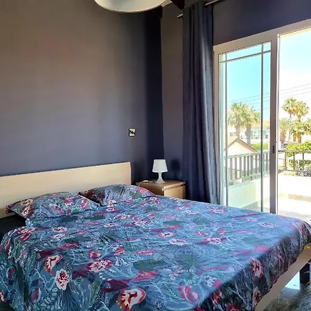 Golden Beach Apartment