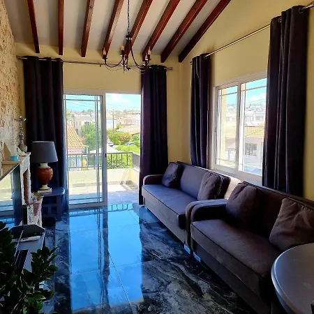 Golden Beach Apartment *